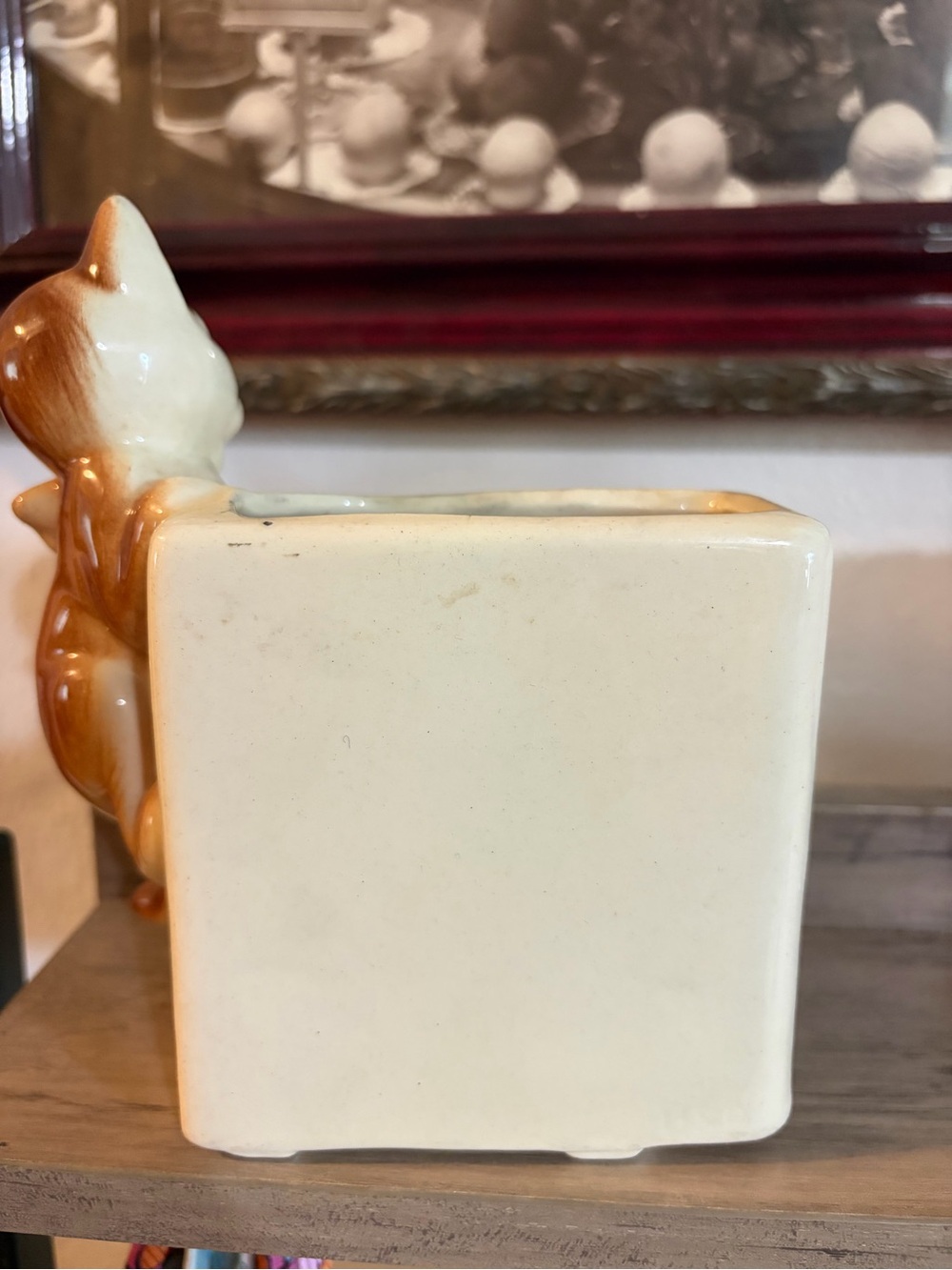 Vintage MCM Ceramic Cat Planter in Cream and Brown with Green Leaf Motif - Picture 5 of 10